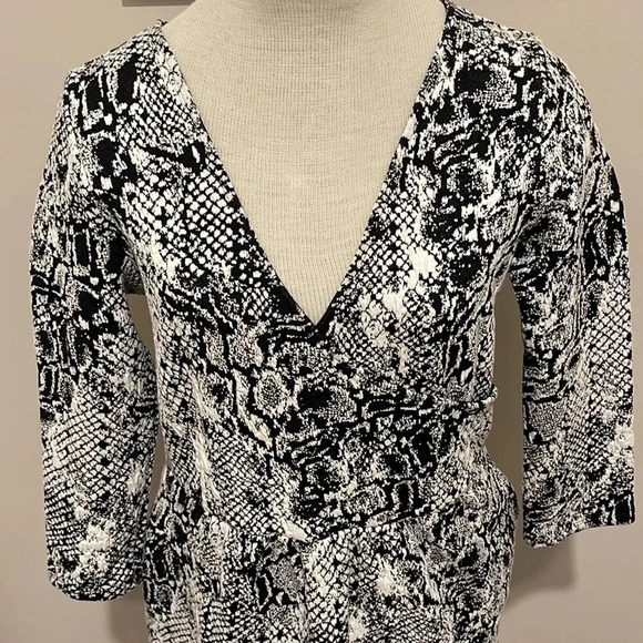 Anthropologie HD In Paris - Faux Wrap Cobra Jacquard Knit Dress - Size Medium - Picture 2 of 9